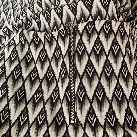 H&M Modest Shift 3/4 Sleeve Geometric Print Dress - Picture 5 of 6